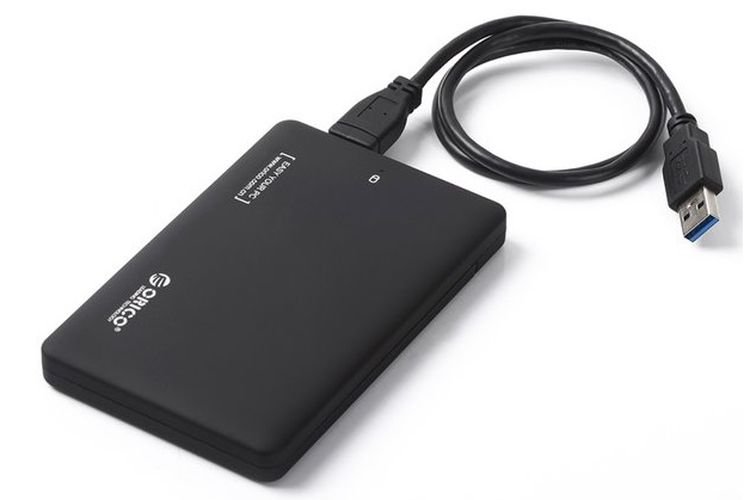 angan lupakan perangkat penyimpanan. Video yang kamu ambil memerlukan ruang yang cukup, jadi gunakan kartu memori berkapasitas besar, terutama untuk format berkualitas tinggi seperti 4K. Selain itu, lakukan backup data ke hard disk eksternal untuk mencegah kehilangan data berharga, karena kerusakan pada kartu memori dapat merugikan jika tanpa cadangan.