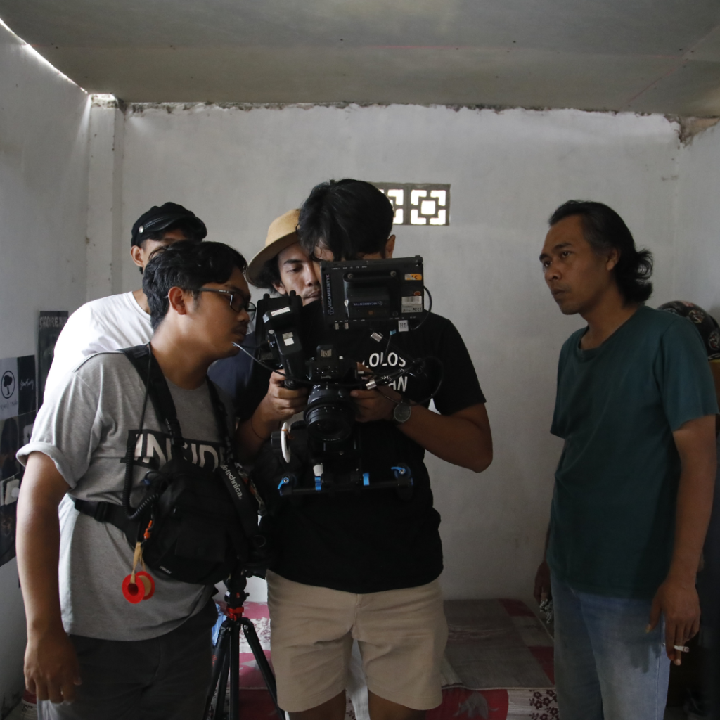 Unicam Studio menyediakan produksi film berkualitas tinggi yang menghadirkan visual memukau dan mampu menarik perhatian audiens.