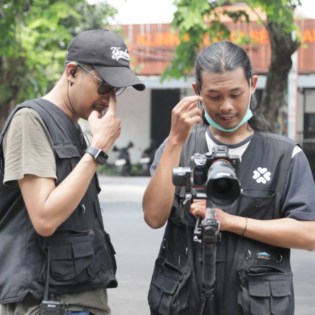 Harga kami sangat kompetitif, memberikan layanan optimal tanpa mengorbankan kualitas. Komitmen kami juga mencakup distribusi video company profile di Pekalongan melalui platform digital untuk jangkauan maksimal, membantu memperkuat identitas perusahaan dan menarik audiens secara efektif.