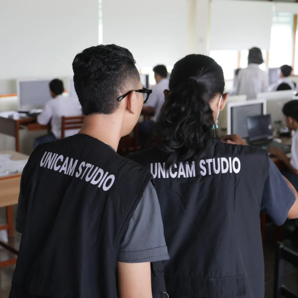 Production house berfungsi untuk memproduksi konten visual yang menarik dan efektif, seperti video promosi, dokumenter, dan film perusahaan. Dengan layanan ini, perusahaan dapat memperkenalkan diri mereka dengan cara yang lebih dinamis, profesional, dan mudah dipahami. Dengan pendekatan kreatif dan teknis yang tepat, production house di Depok dapat membantu perusahaan untuk membangun citra positif dan memperluas jangkauan audiens mereka.