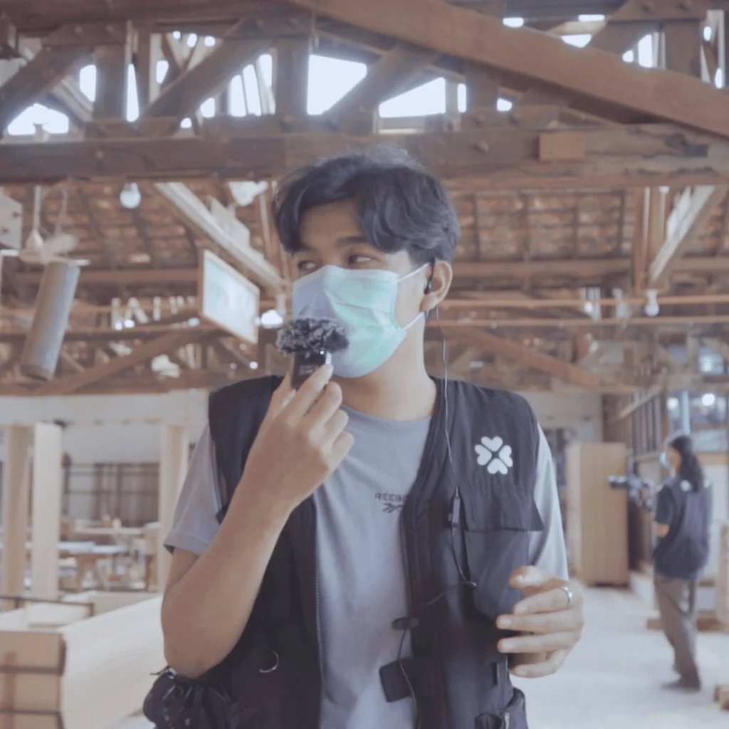 Kami selalu mengutamakan kualitas dalam setiap produksi. Sebagai hasilnya, semua video, film, atau animasi yang kami buat memiliki kualitas terbaik sesuai dengan harapan klien. Selain itu, kami memastikan setiap elemen dalam produksi diperhatikan dengan teliti untuk mencapai standar tertinggi. Dengan demikian, Anda dapat yakin bahwa hasil akhir akan memenuhi ekspektasi dan memberikan dampak positif bagi perusahaan Anda.