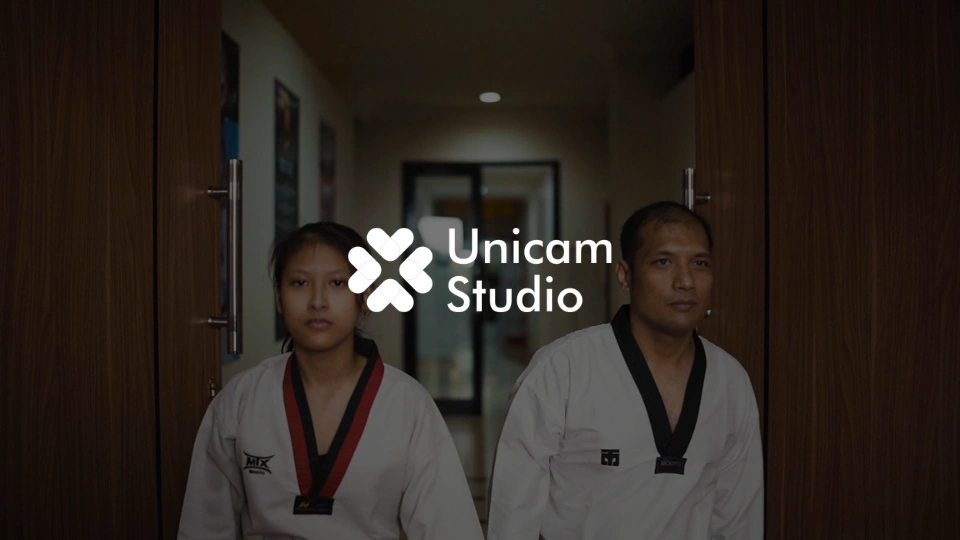 Jasa Projection Mapping Surabaya - UNICAM STUDIO menghadirkan layanan visual mapping 3D, pertunjukan lampu interaktif, dan visual imersif.