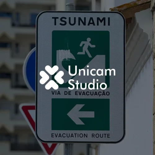 Jasa Video Simulasi 3D Evakuasi Unicam Studio. Pelatihan keselamatan 3D realistis memastikan karyawan siap menghadapi darurat.